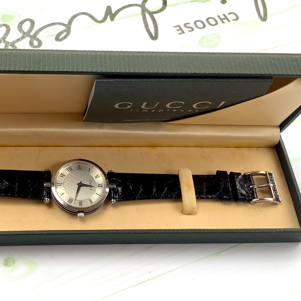 Stylish GUCCI UNISEX watch 🪻🪻